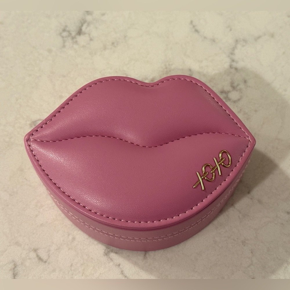Kendra Scott Lips Jewelry Case - NWT